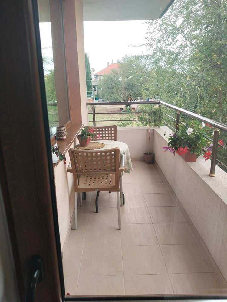 Просторный трехэтажный индивидуальный дом в центре Равды – комфорт, престиж и полная самостоятельность