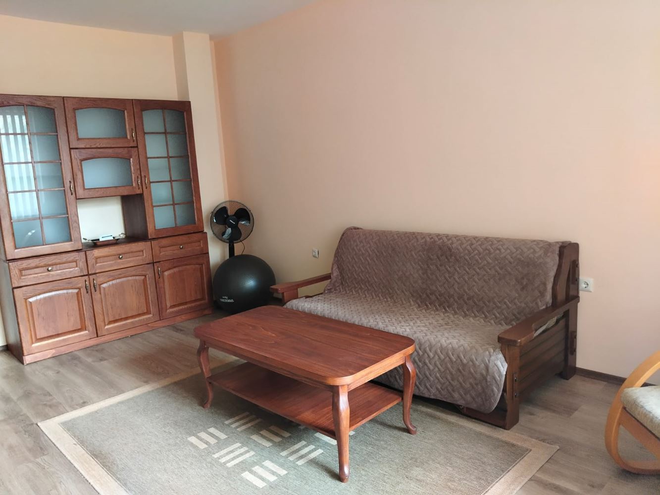 Просторный трехэтажный индивидуальный дом в центре Равды – комфорт, престиж и полная самостоятельность