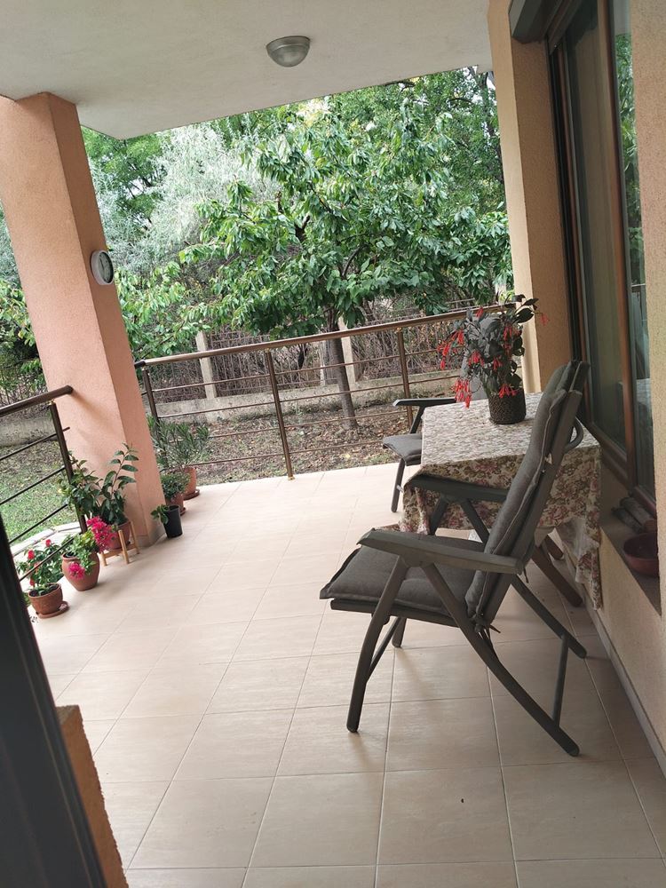 Просторный трехэтажный индивидуальный дом в центре Равды – комфорт, престиж и полная самостоятельность