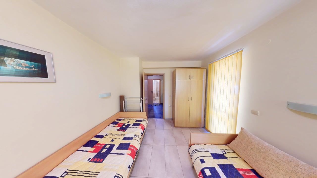 Панорамный четырёхэтажный дом с 8 спальнями и видом на море в к.к. Солнечный Берег – без таксы за обслуживание