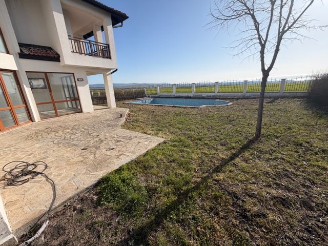  Роскошный двухэтажный дом с видом на море в Ахелое