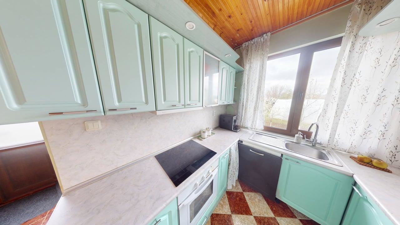 Двухэтажный дом в селе Порой – спокойствие, пространство и уют рядом с морем