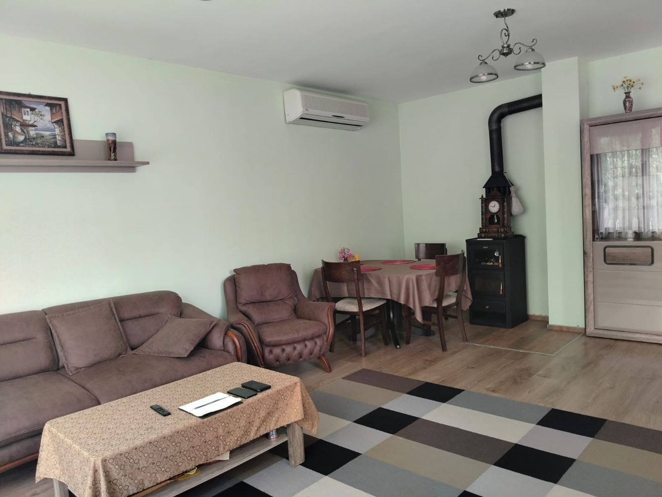 Просторный трехэтажный индивидуальный дом в центре Равды – комфорт, престиж и полная самостоятельность