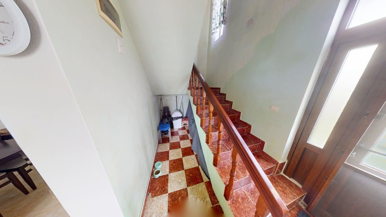 Двухэтажный дом в селе Порой – спокойствие, пространство и уют рядом с морем