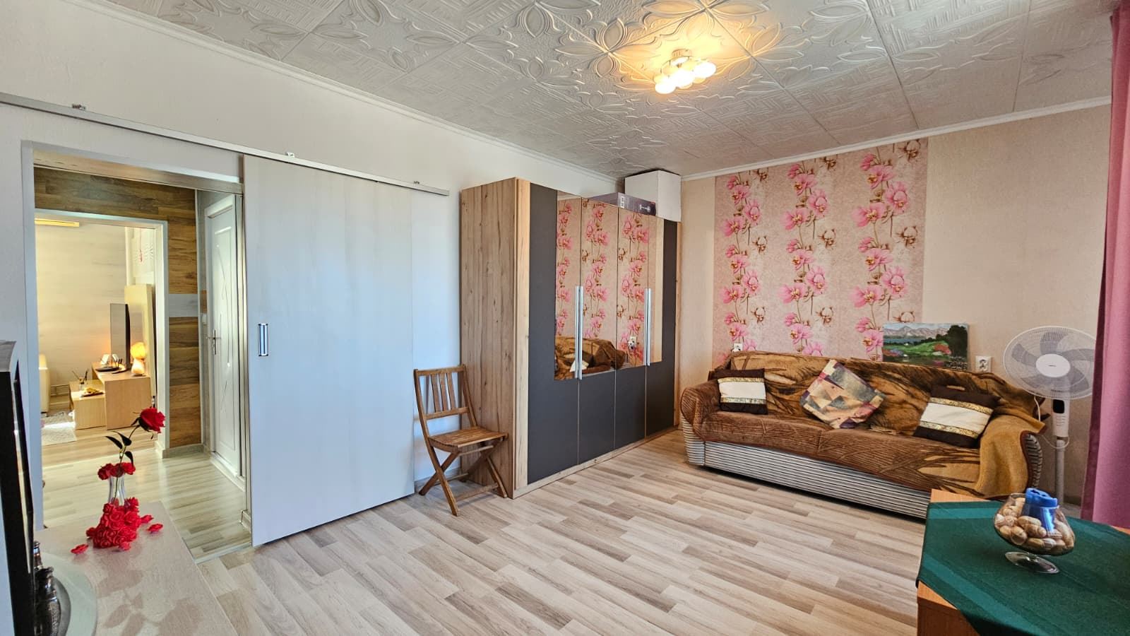  Прекрасный одноэтажный дом с бассейном и просторным двором в селе Дюлево