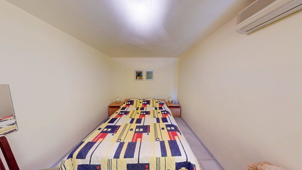 Панорамный четырёхэтажный дом с 8 спальнями и видом на море в к.к. Солнечный Берег – без таксы за обслуживание