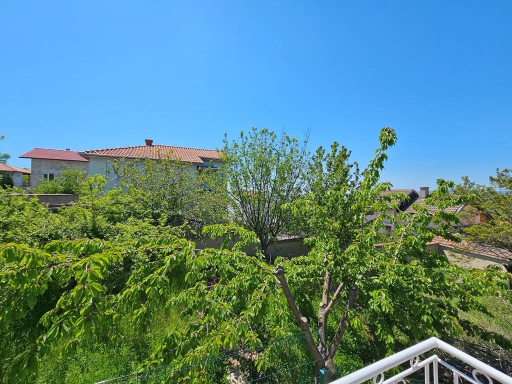 Просторный индивидуальный дом с панорамным видом в Кошарице