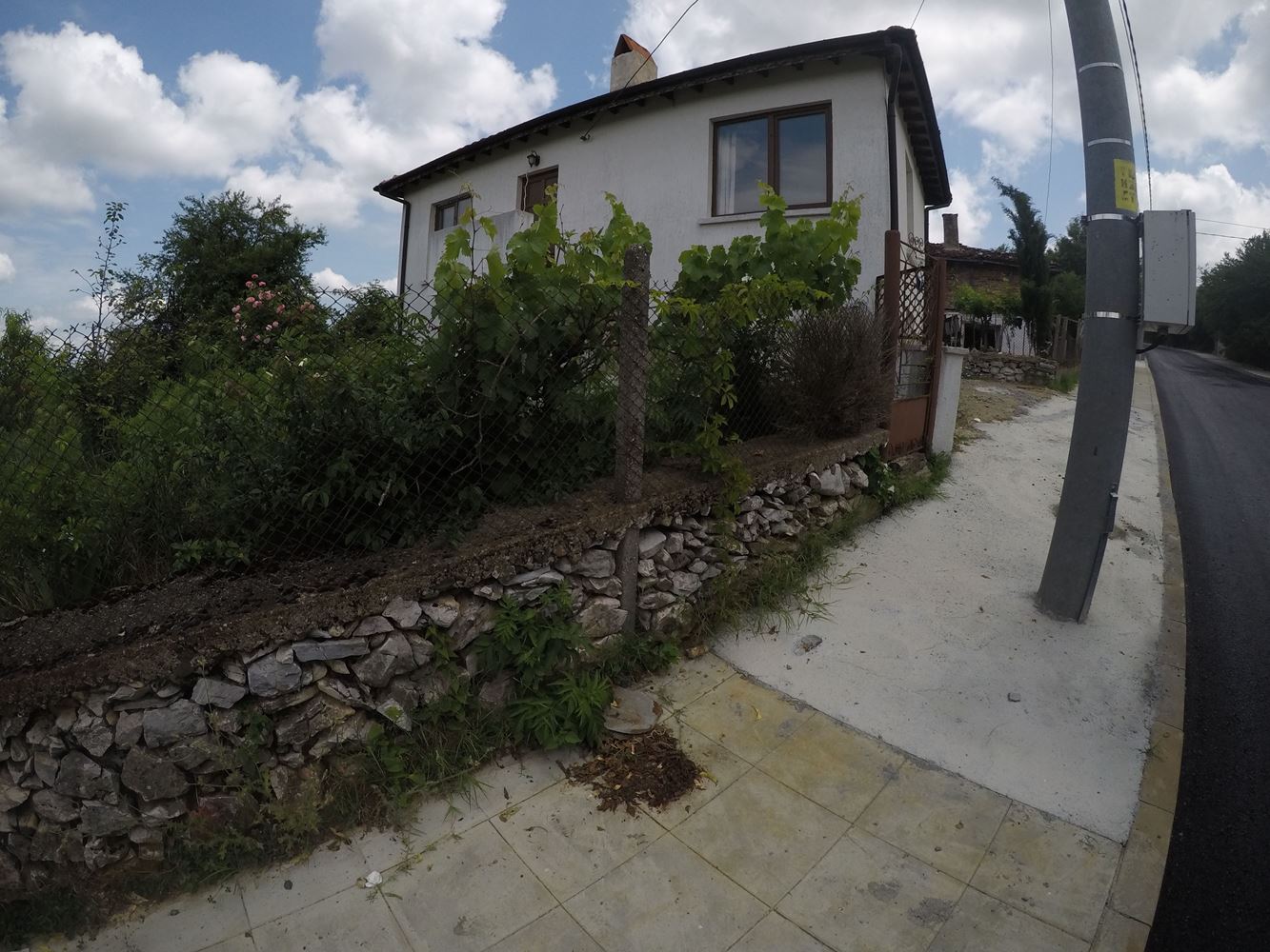 Добротный двухэтажный дом с ремонтом