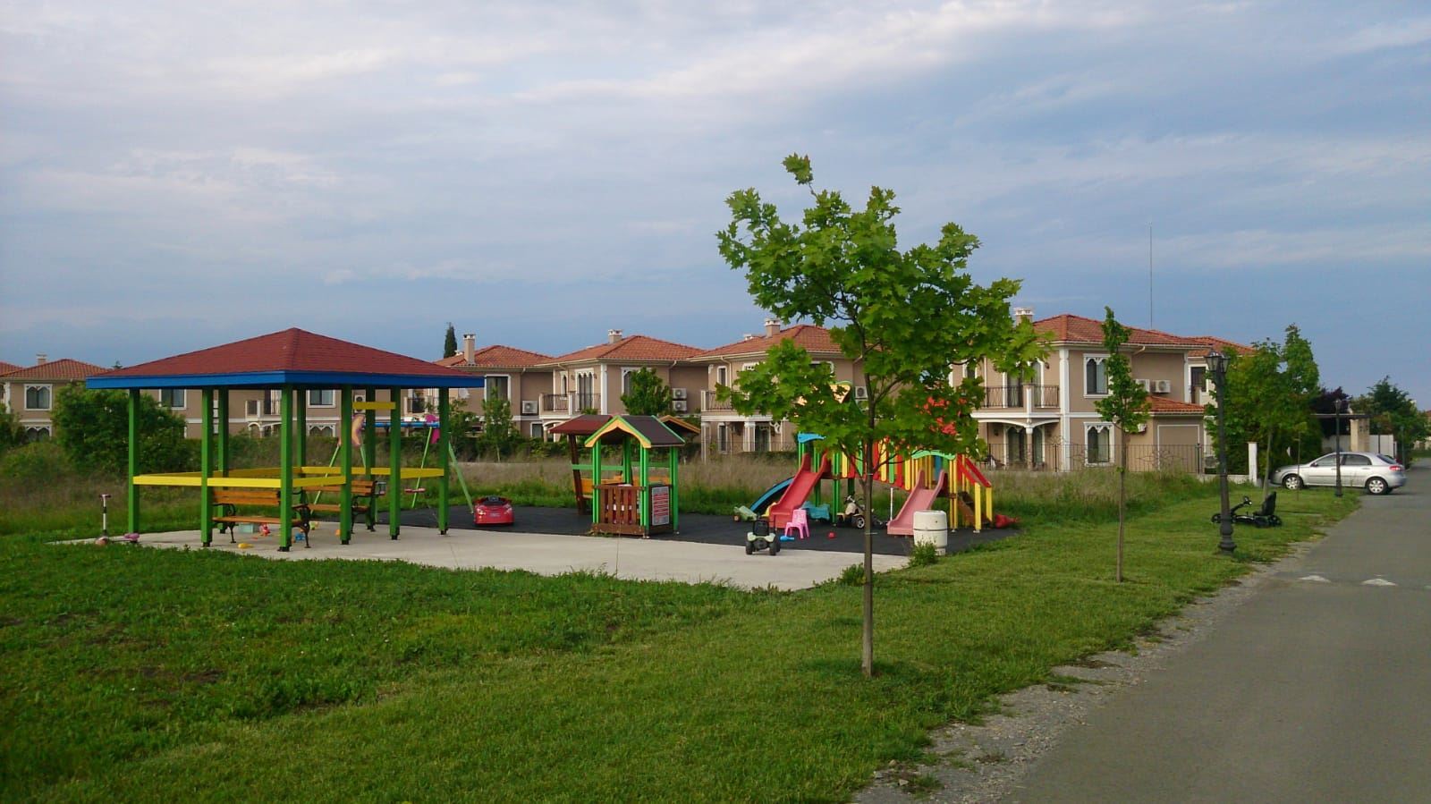 Роскошный двухэтажный дом в престижном комплексе в Поморие