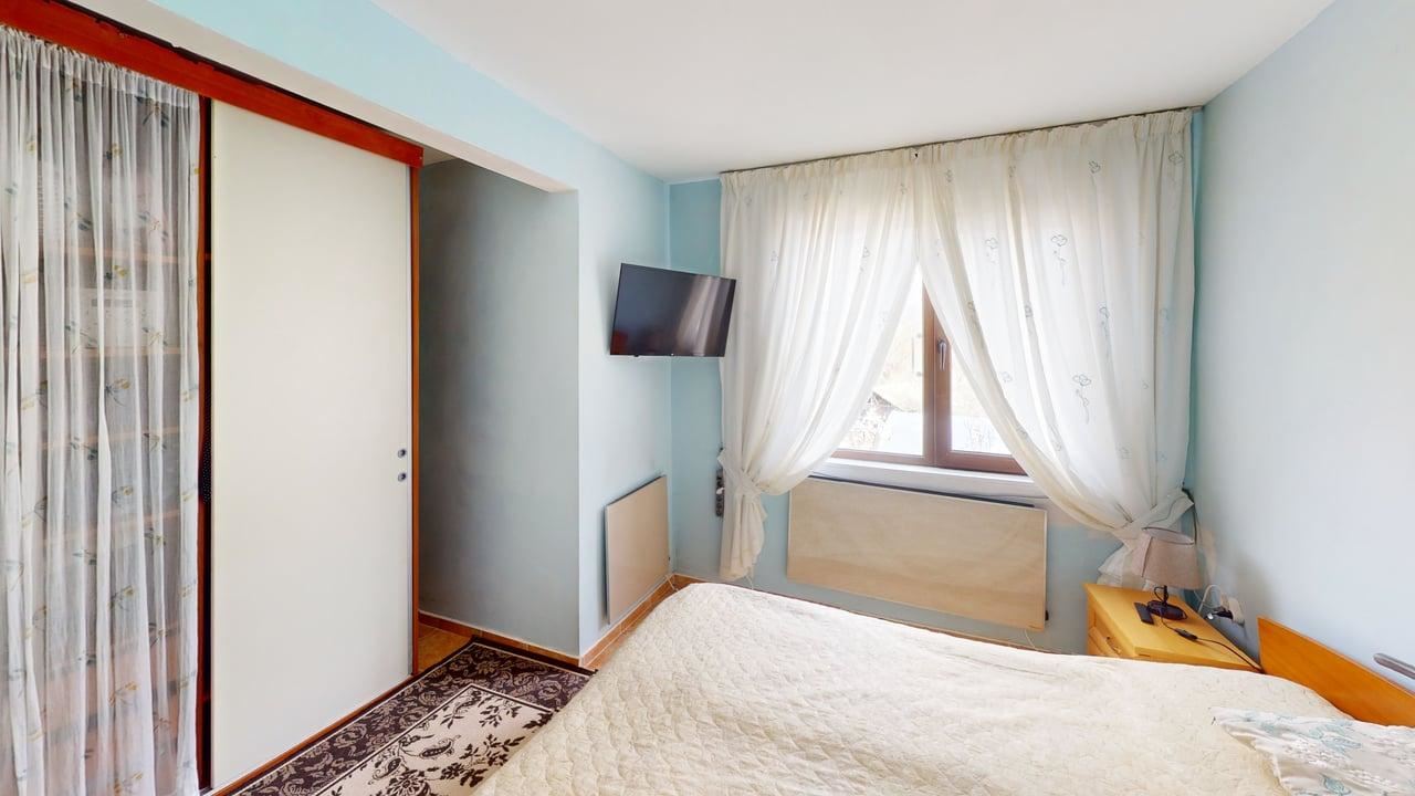 Двухэтажный дом в селе Порой – спокойствие, пространство и уют рядом с морем