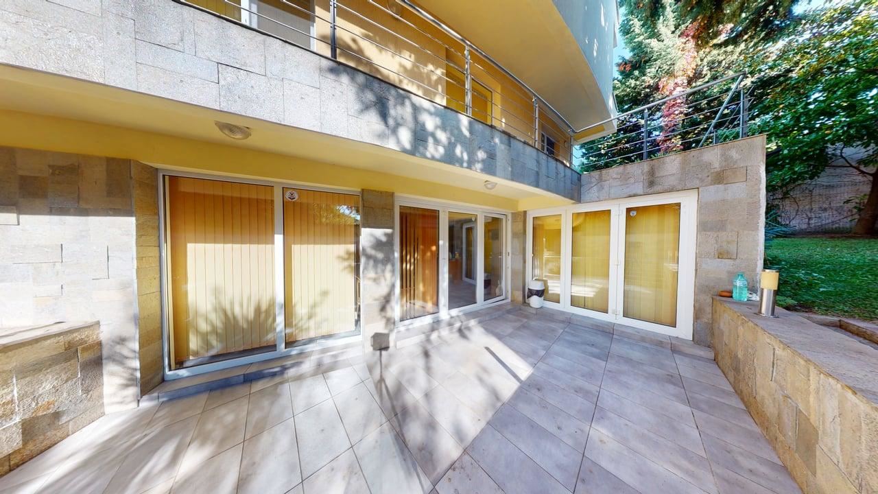 Панорамный четырёхэтажный дом с 8 спальнями и видом на море в к.к. Солнечный Берег – без таксы за обслуживание