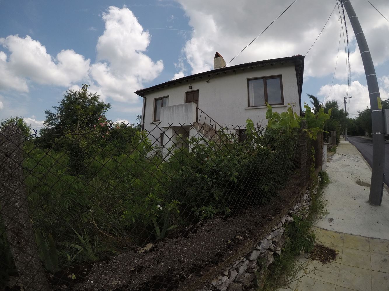 Добротный двухэтажный дом с ремонтом