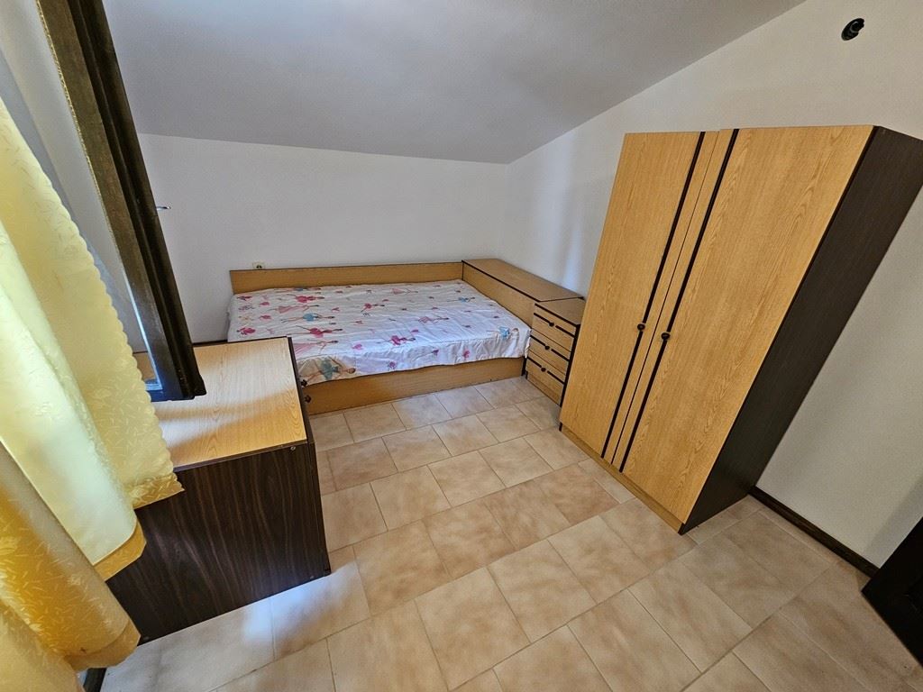 Просторный индивидуальный дом с панорамным видом в Кошарице