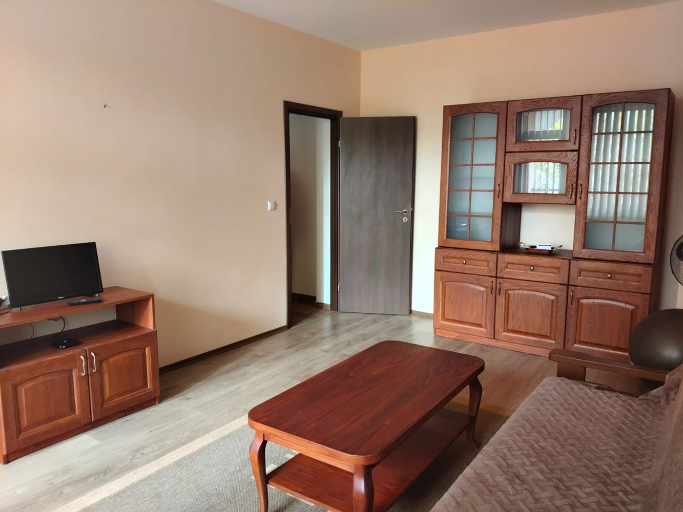 Просторный трехэтажный индивидуальный дом в центре Равды – комфорт, престиж и полная самостоятельность