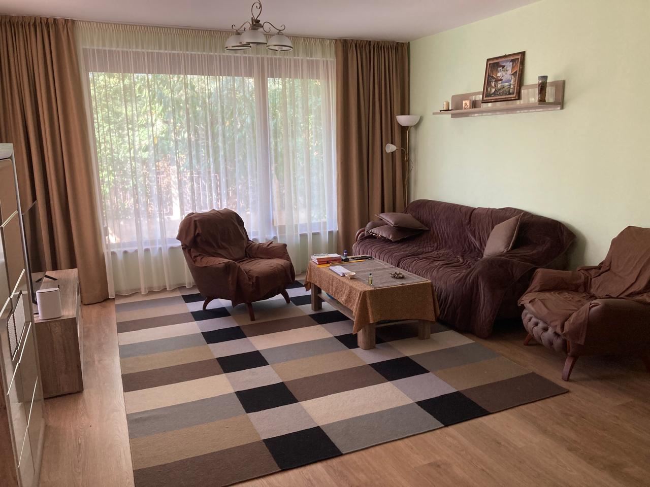 Просторный трехэтажный индивидуальный дом в центре Равды – комфорт, престиж и полная самостоятельность