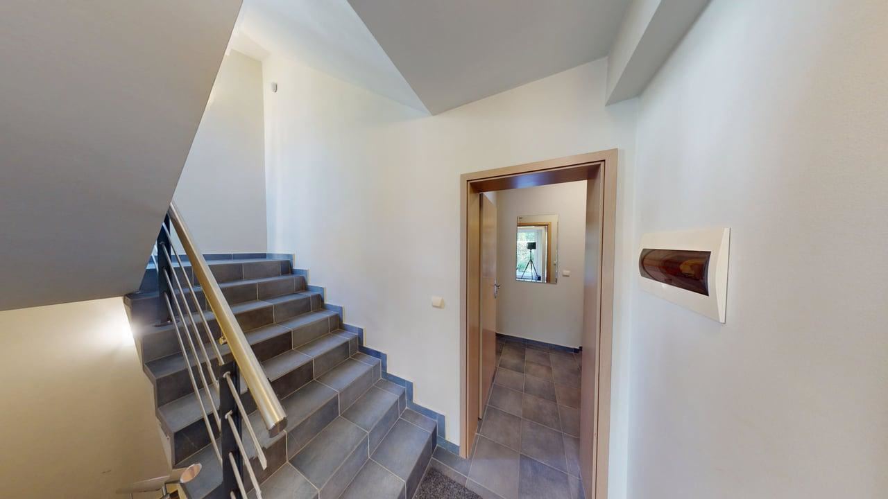 Панорамный четырёхэтажный дом с 8 спальнями и видом на море в к.к. Солнечный Берег – без таксы за обслуживание