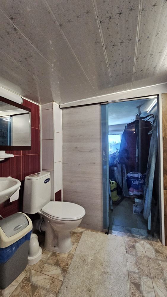  Прекрасный одноэтажный дом с бассейном и просторным двором в селе Дюлево