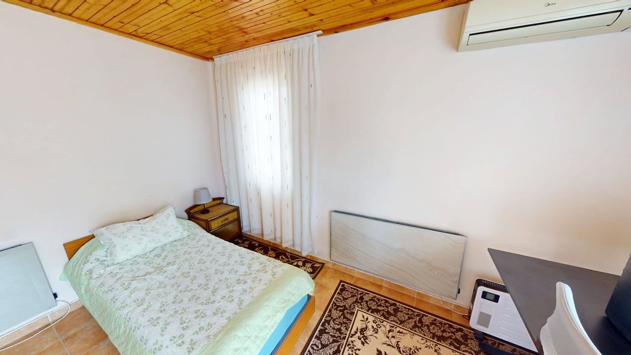 Двухэтажный дом в селе Порой – спокойствие, пространство и уют рядом с морем