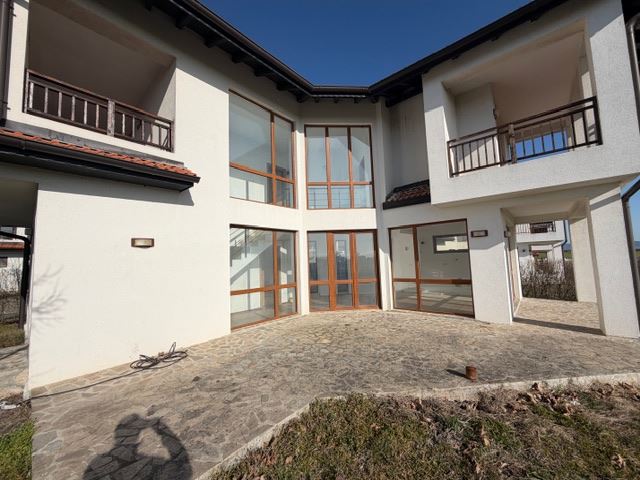  Роскошный двухэтажный дом с видом на море в Ахелое