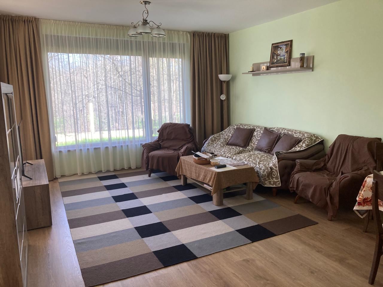 Просторный трехэтажный индивидуальный дом в центре Равды – комфорт, престиж и полная самостоятельность