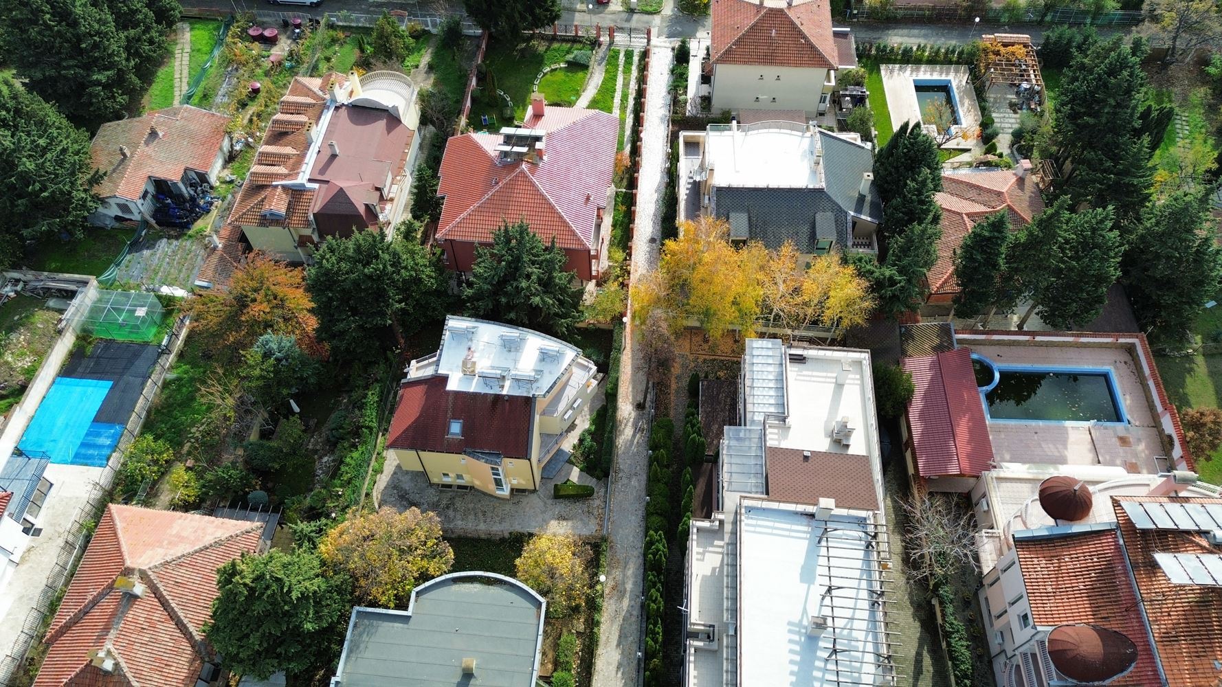 Панорамный четырёхэтажный дом с 8 спальнями и видом на море в к.к. Солнечный Берег – без таксы за обслуживание