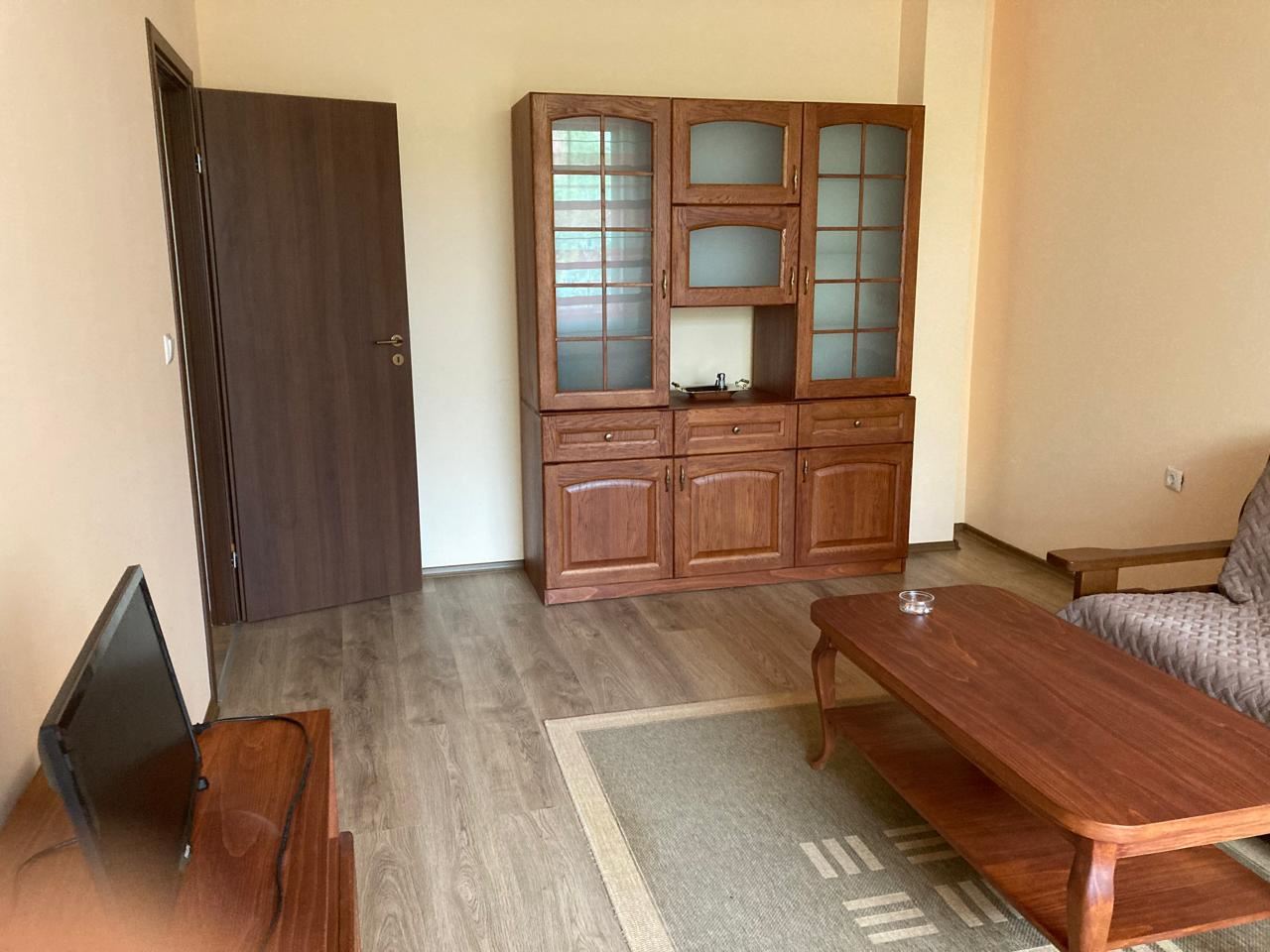 Просторный трехэтажный индивидуальный дом в центре Равды – комфорт, престиж и полная самостоятельность