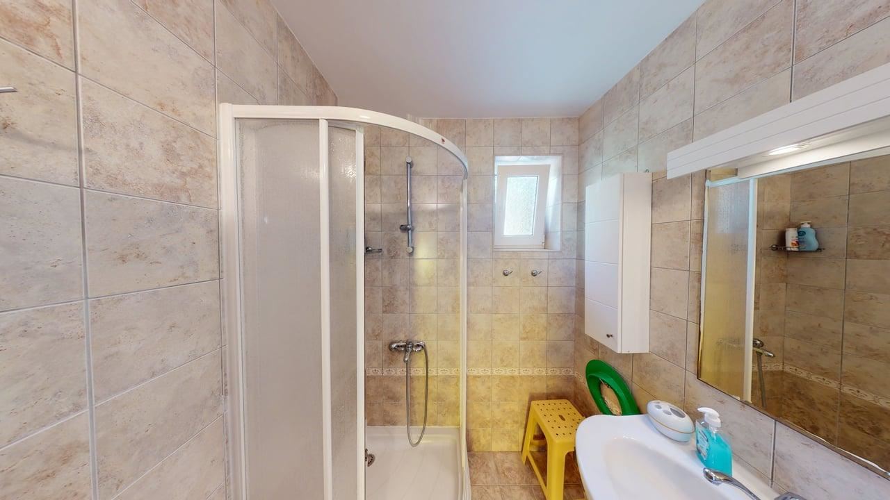 Панорамный четырёхэтажный дом с 8 спальнями и видом на море в к.к. Солнечный Берег – без таксы за обслуживание