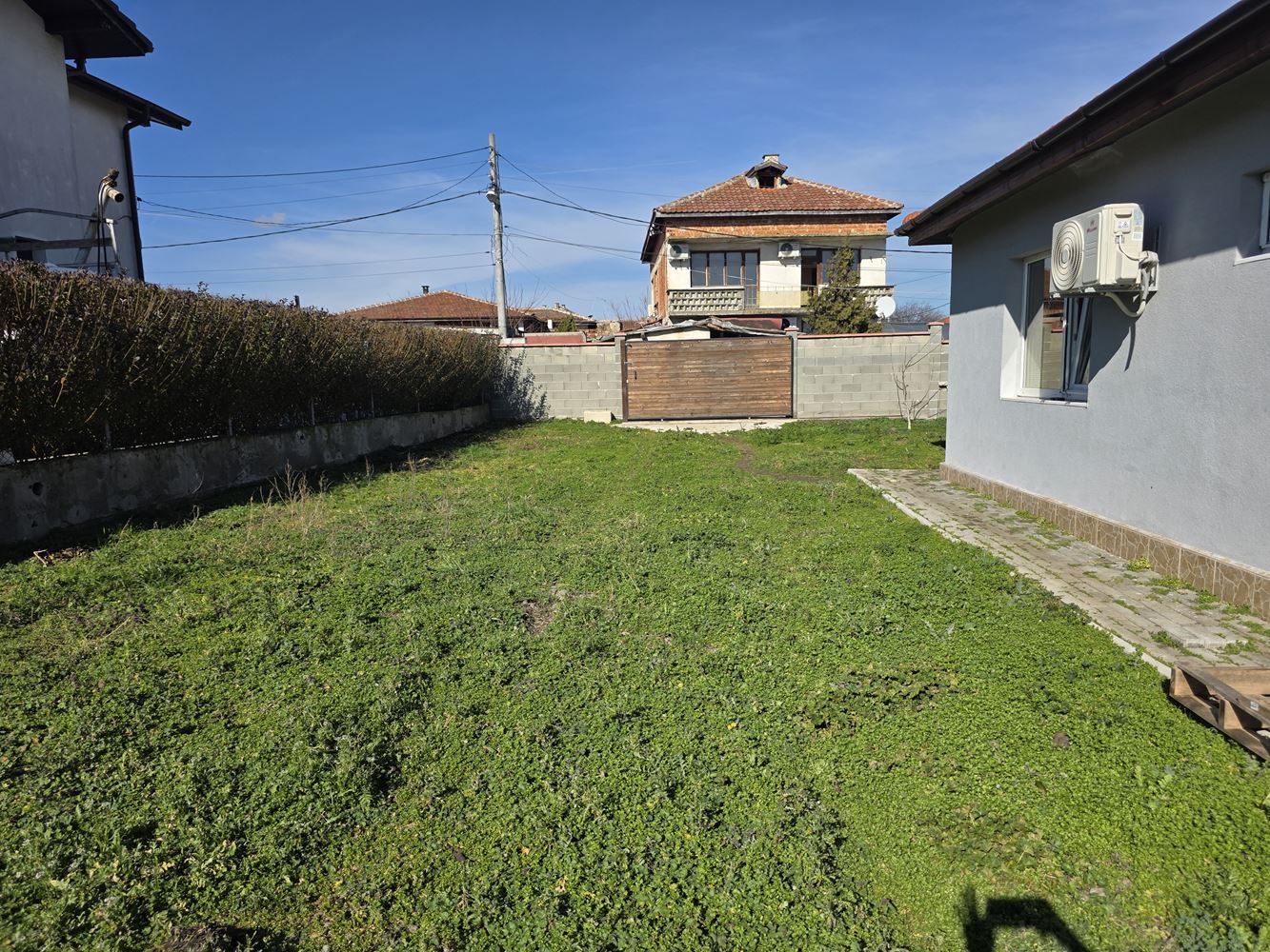 Прекрасный отдельный дом с двором в селе Тынково – уют и спокойствие рядом с Солнечным Берегом