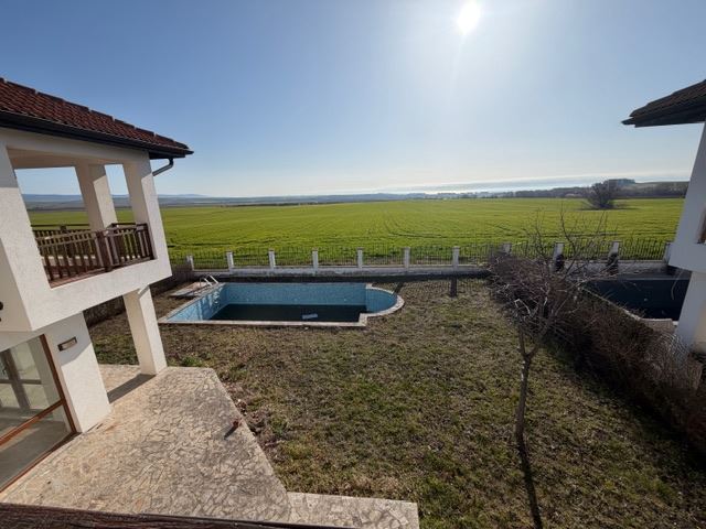  Роскошный двухэтажный дом с видом на море в Ахелое