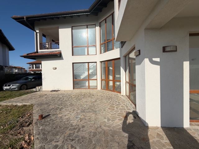  Роскошный двухэтажный дом с видом на море в Ахелое