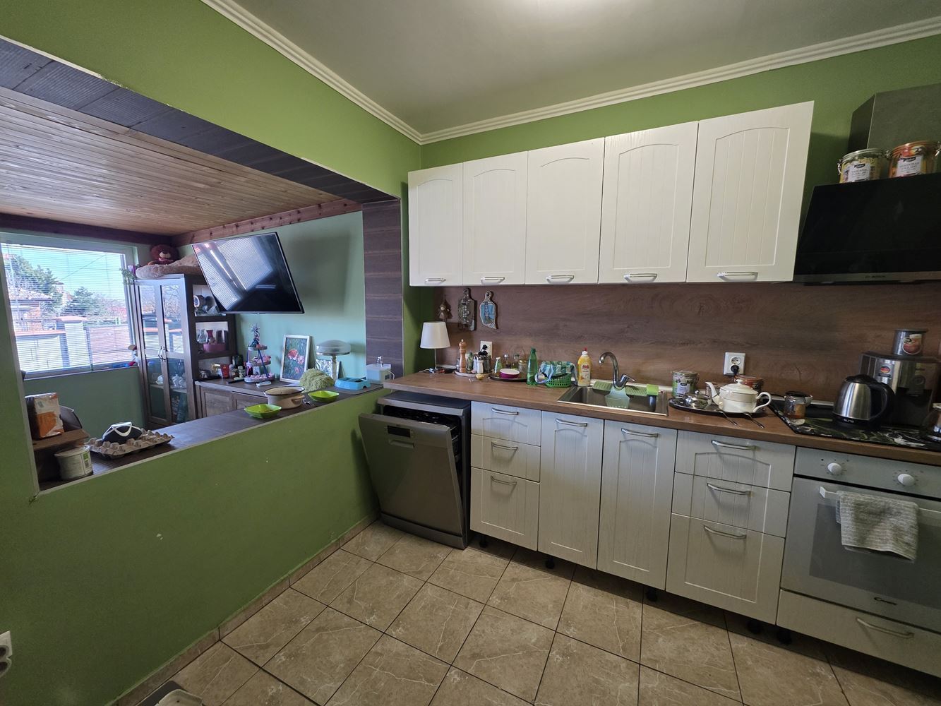 Прекрасный отдельный дом с двором в селе Тынково – уют и спокойствие рядом с Солнечным Берегом