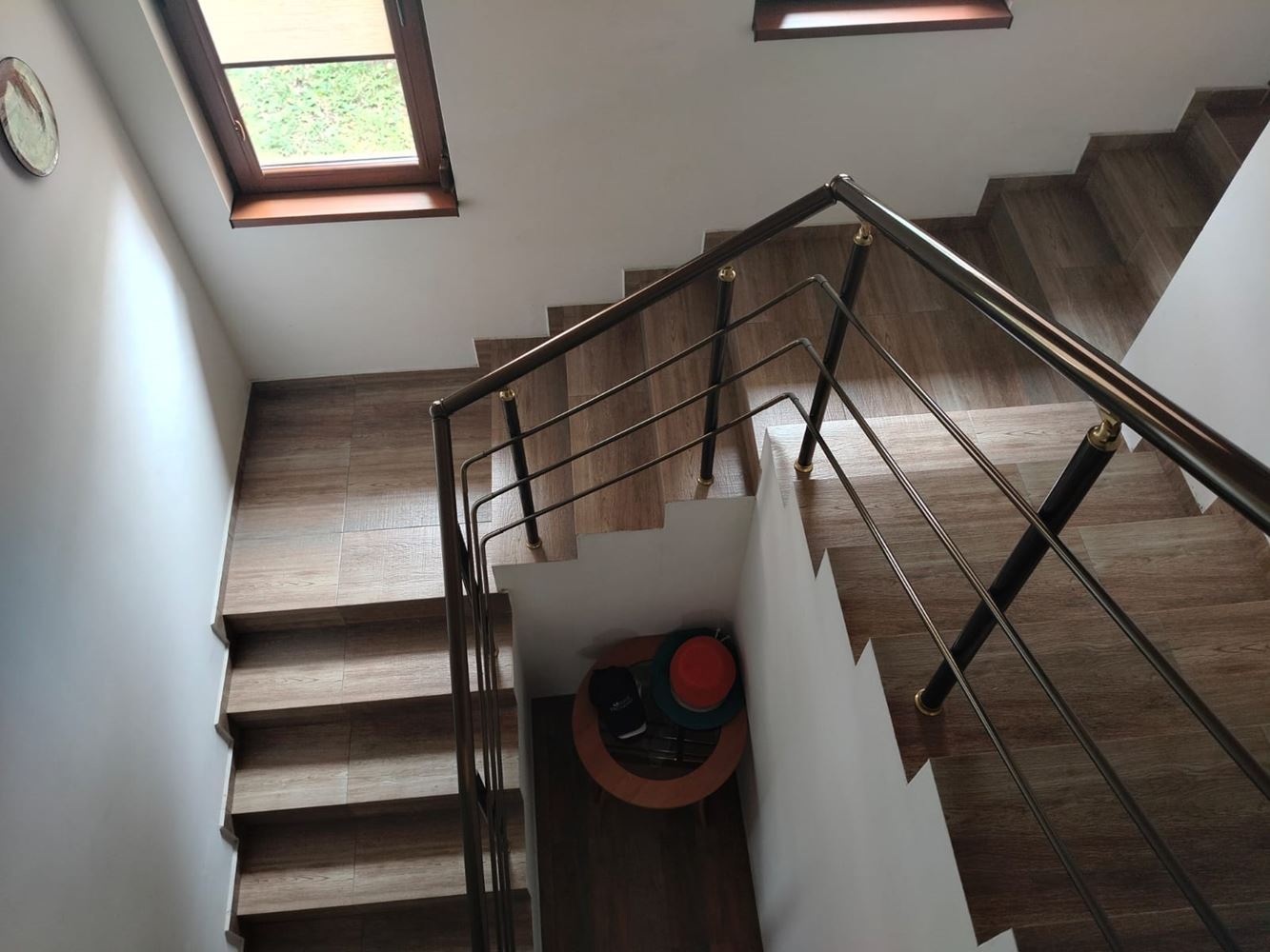 Просторный трехэтажный индивидуальный дом в центре Равды – комфорт, престиж и полная самостоятельность