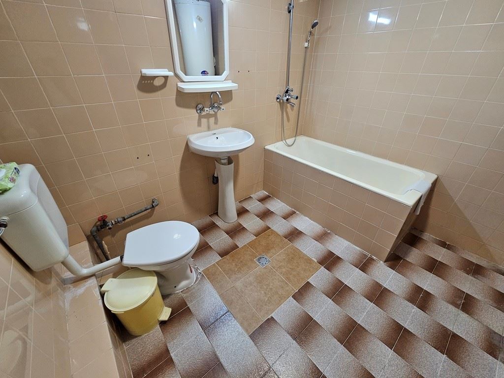 Просторный индивидуальный дом с панорамным видом в Кошарице