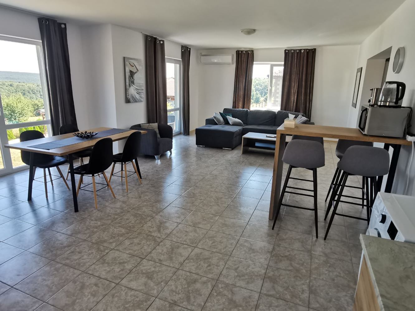 Просторный одноэтажный дом с панорамным видом в эко-комплексе на Балканских горах