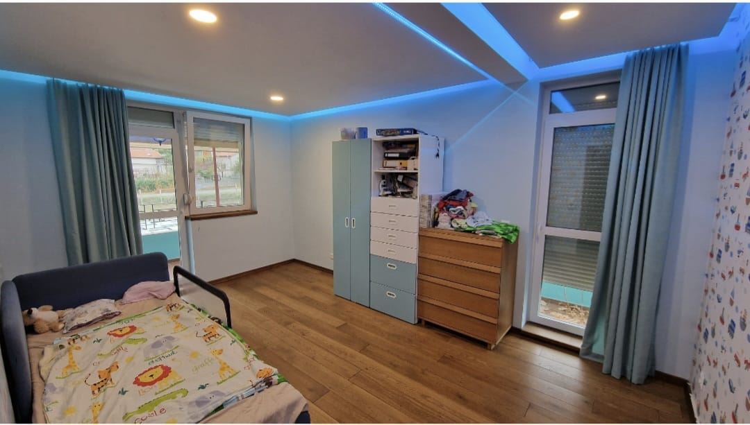 Современный дом с морской панорамой и подогреваемым бассейном в Червенка, Черноморец