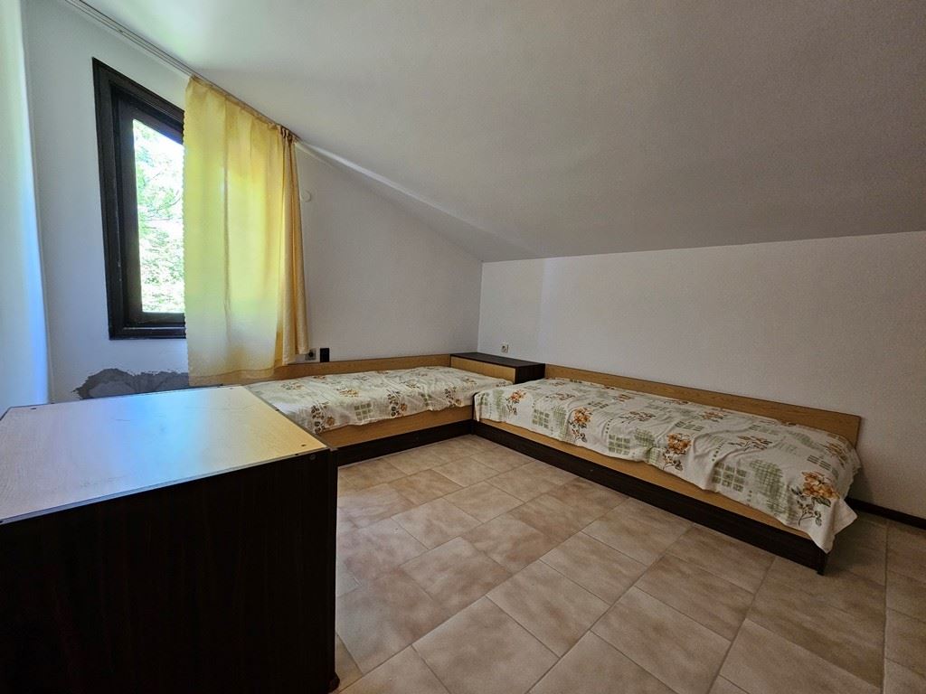 Просторный индивидуальный дом с панорамным видом в Кошарице