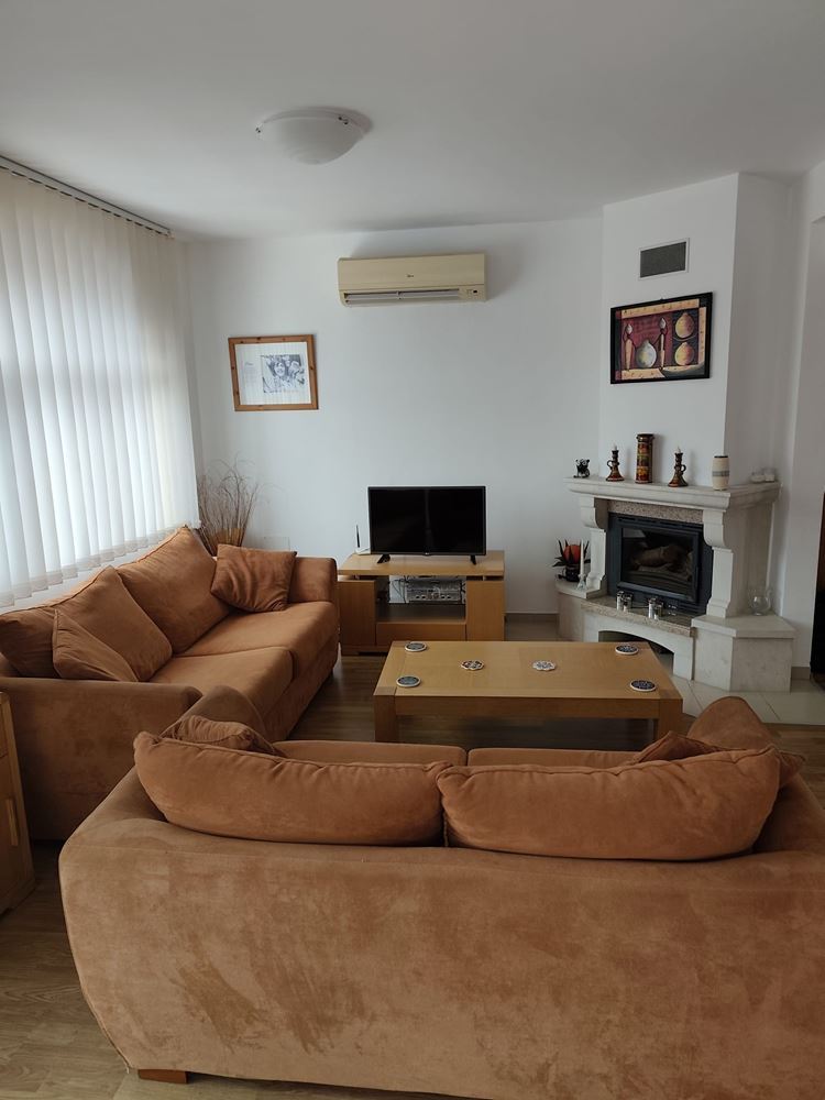 Роскошный двухэтажный дом с бассейном и красивой панорамой в престижном комплексе – Ахелой