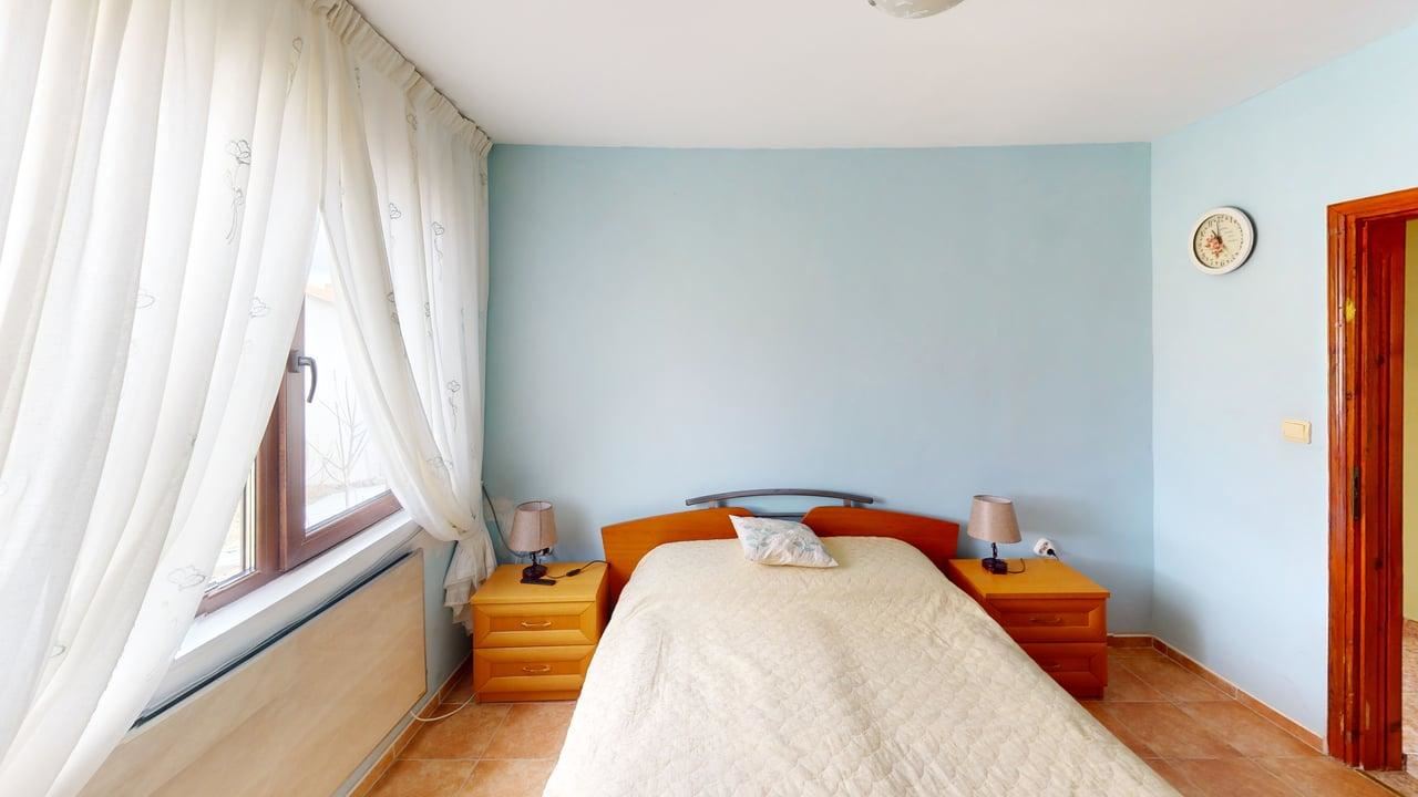 Двухэтажный дом в селе Порой – спокойствие, пространство и уют рядом с морем