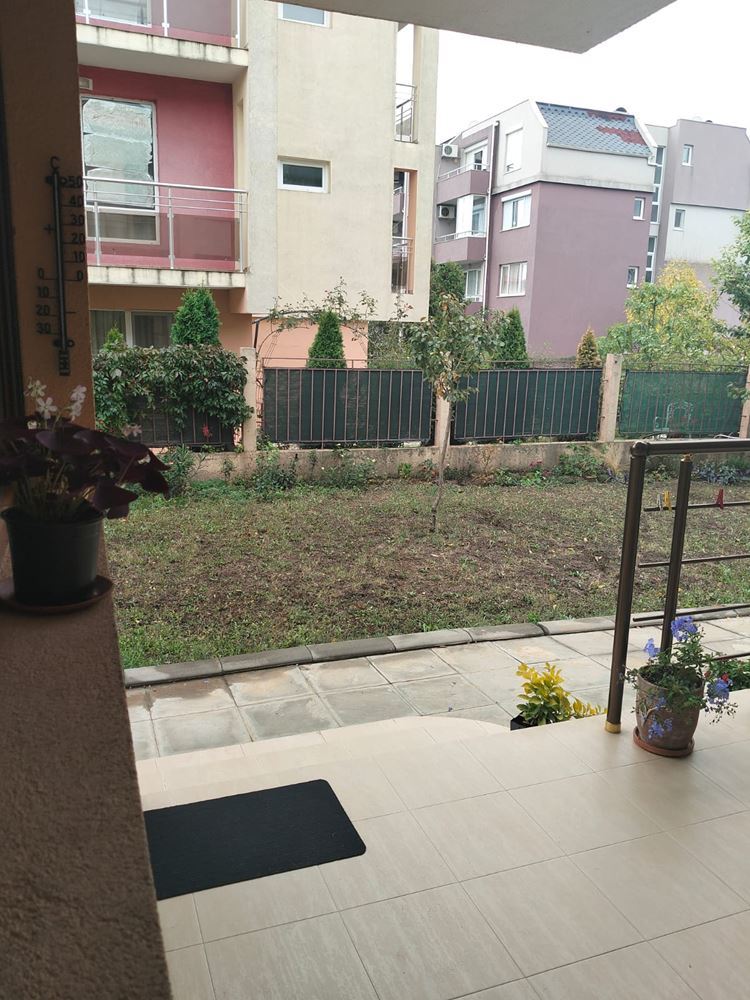 Просторный трехэтажный индивидуальный дом в центре Равды – комфорт, престиж и полная самостоятельность