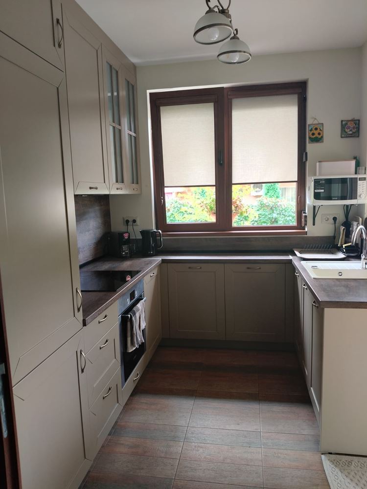 Просторный трехэтажный индивидуальный дом в центре Равды – комфорт, престиж и полная самостоятельность