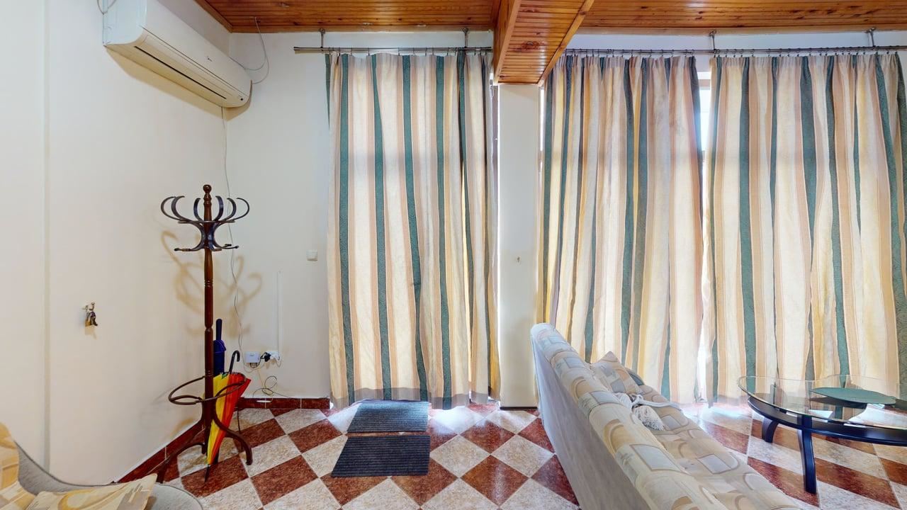 Двухэтажный дом в селе Порой – спокойствие, пространство и уют рядом с морем