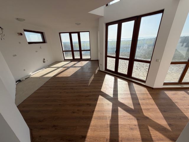  Роскошный двухэтажный дом с видом на море в Ахелое