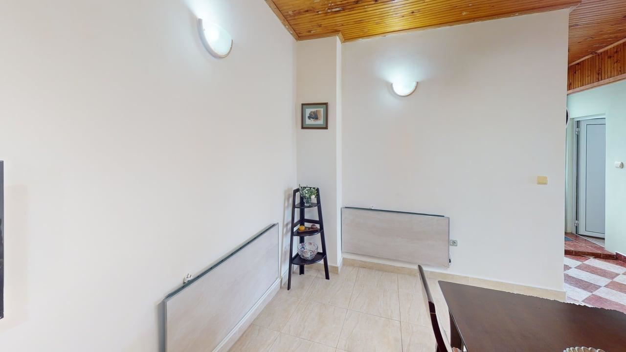 Двухэтажный дом в селе Порой – спокойствие, пространство и уют рядом с морем