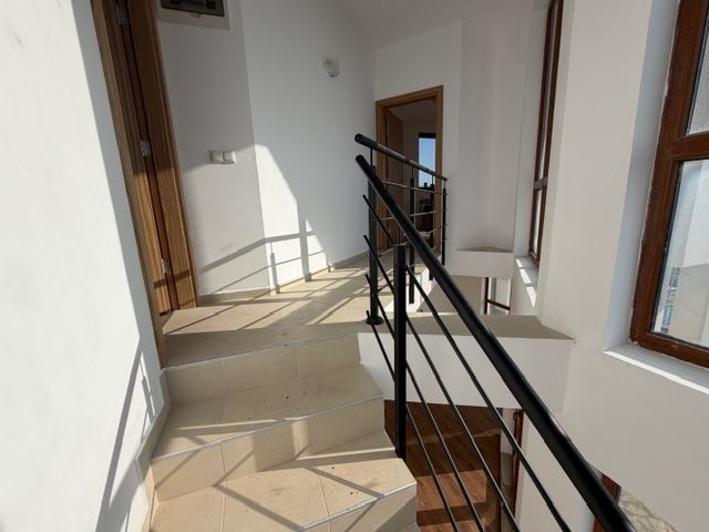  Роскошный двухэтажный дом с видом на море в Ахелое