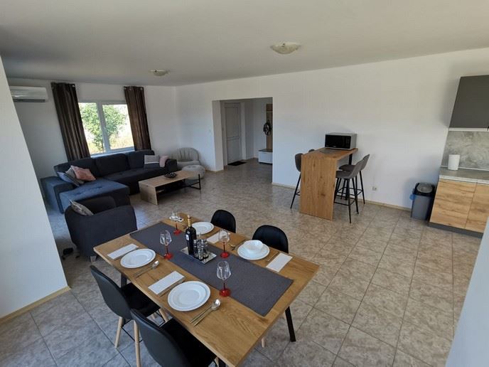 Просторный одноэтажный дом с панорамным видом в эко-комплексе на Балканских горах